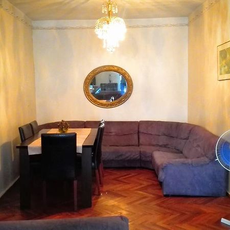 Apartment Rusudan 巴统 外观 照片