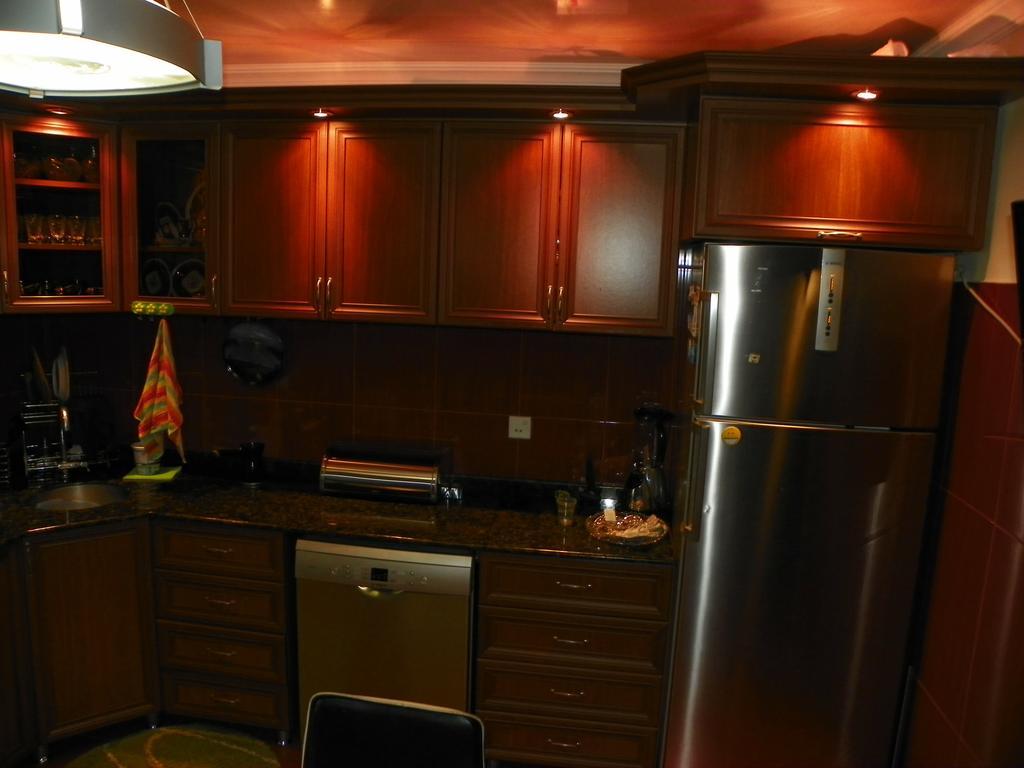 Apartment Rusudan 巴统 客房 照片