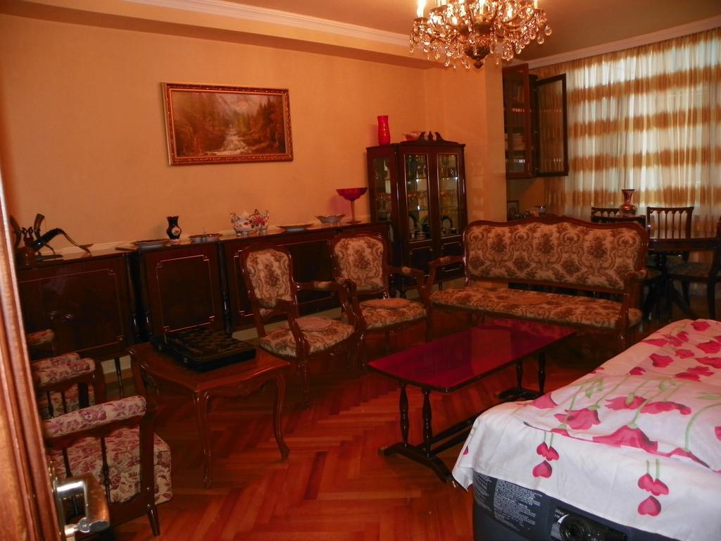 Apartment Rusudan 巴统 客房 照片