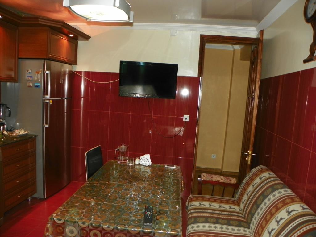 Apartment Rusudan 巴统 客房 照片